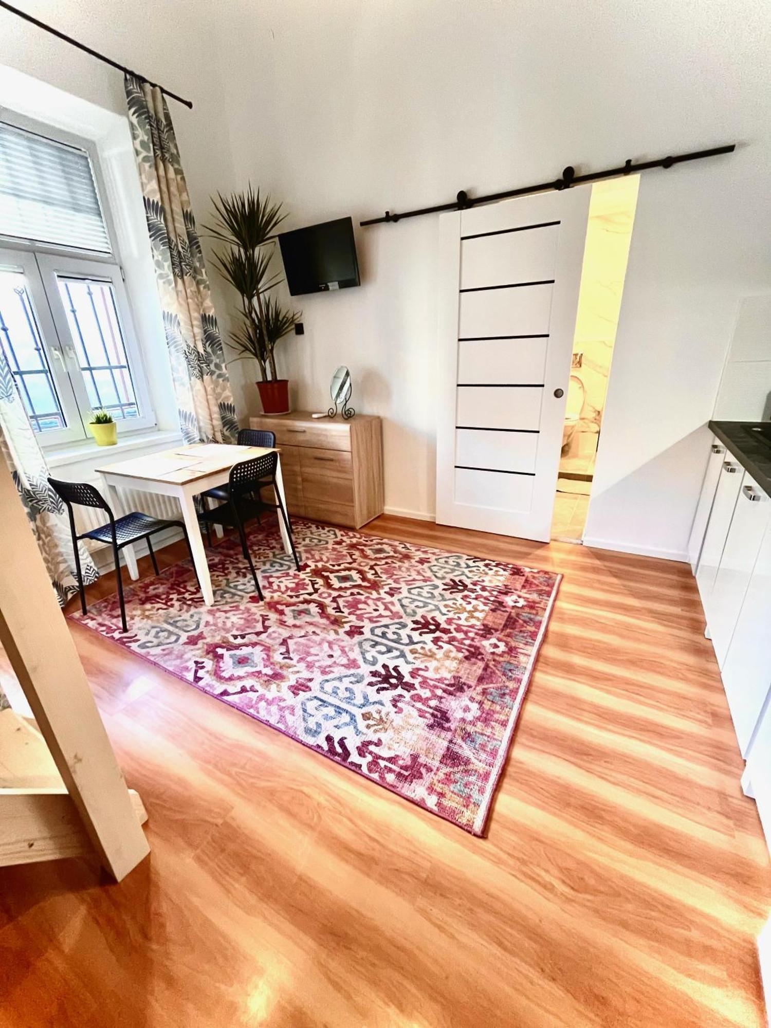 Studio Apartment 2