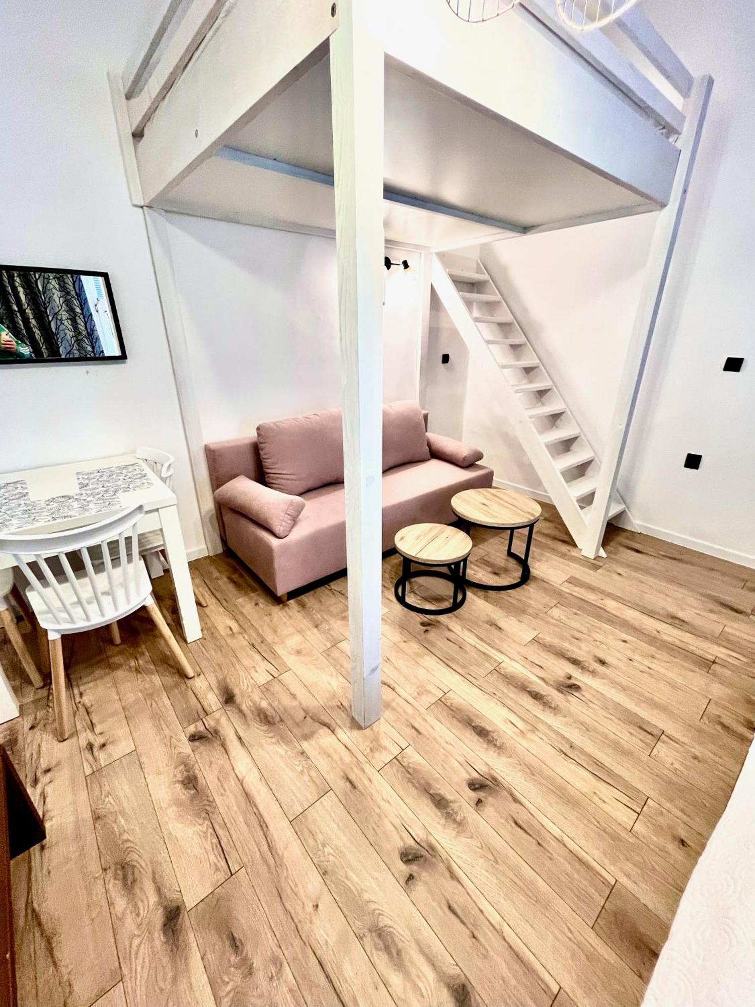 Studio Apartment
